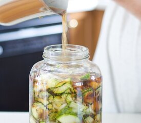 Quick Zucchini Party Pickles