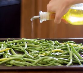 Mediterranean Roasted Green beans with Goat Cheese