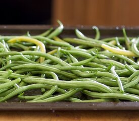 Mediterranean Roasted Green beans with Goat Cheese