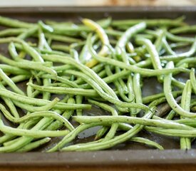 Mediterranean Roasted Green beans with Goat Cheese