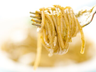 Tomato, Basil and Almond Pesto Pasta (Pesto alla Trapanese)