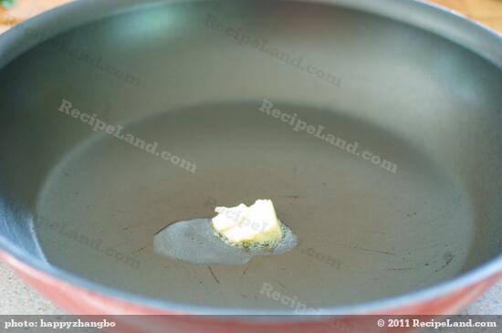 In a large nonstick skillet, melt the butter over medium-high heat. 