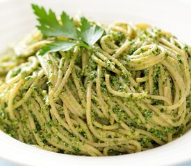 Arugula, Parsley and Ricotta Pesto with Pasta