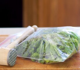 Arugula, Parsley and Ricotta Pesto with Pasta