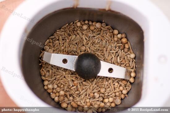 Meanwhile if you are using cumin and coriander seeds, add them into a coffee grinder.