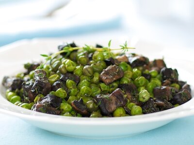 Skillet Peas with Mushroom and Thyme