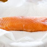 Dry the fish fillets with one or two clean paper towel.
