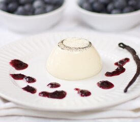 Pannacotta with Blueberry Coulis