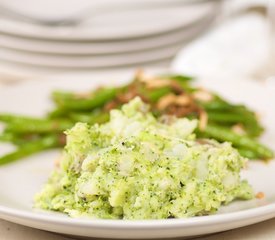 Cheesy Broccoli Mashed Potatoes