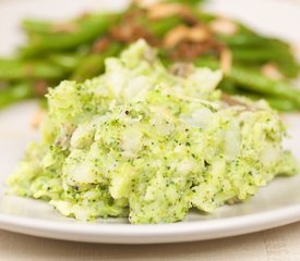 Cheesy Broccoli Mashed Potatoes