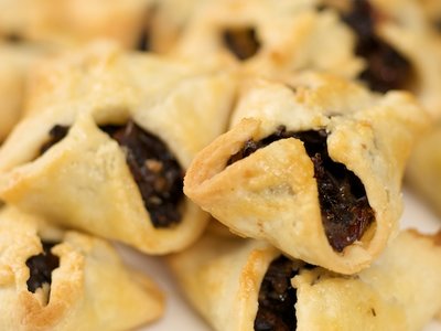 Sun-dried Tomato, Mushroom and Parmesan Puff Pockets