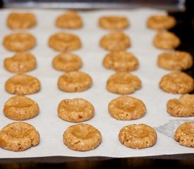 Almond Thumbprint Cookies (Low Fat, Low Calorie)