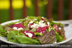 Beets and Arugula Salad with Goat Cheese
