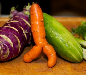 Kohlrabi, Carrot and Fennel Slaw