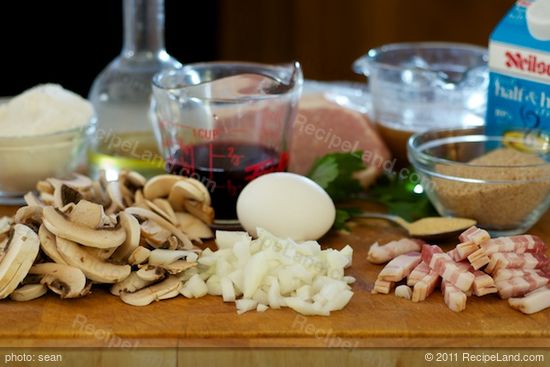 Get ready all the ingredients to make this delicious German dish.