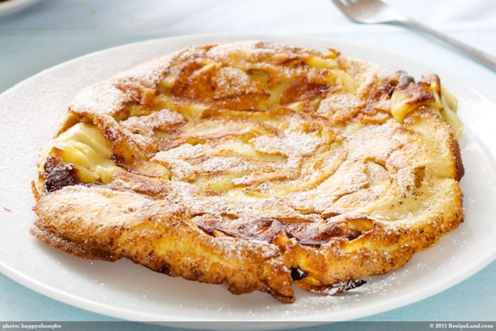 Apfelpfannkuchen (German Apple Pancakes) recipe