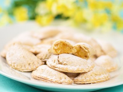 Pineapple Empanaditas (Mini-Pineapple Pockets)