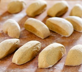 Spiced Sweet Potato Dinner Rolls