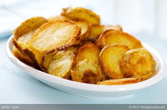 These roasted potato rounds are super crispy.