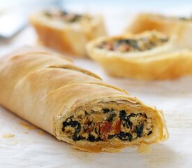 Spinach, Sun-Dried Tomato, and Parmesan Rolls