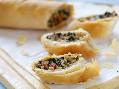 Spinach, Sun-Dried Tomato, and Parmesan Rolls