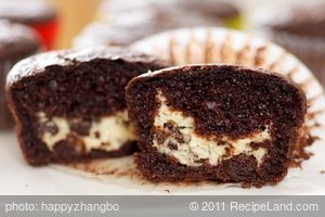 Filled Rich Chocolate Cupcakes