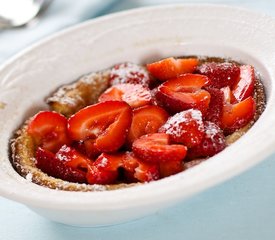 Baked German Pancakes with Fresh Strawberries