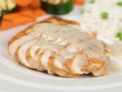 Grilled Chicken with Creamy Herb Sauce