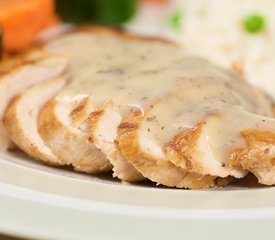 Grilled Chicken with Creamy Herb Sauce