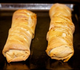 Spinach, Sun-Dried Tomato, and Parmesan Rolls