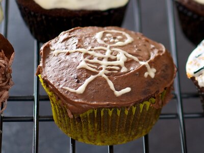 Halloween Chocolate Surprise Cupcakes