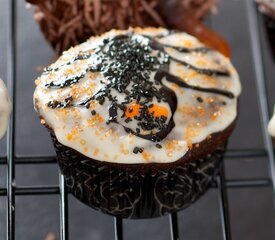 Halloween Chocolate Surprise Cupcakes