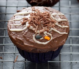 Halloween Chocolate Surprise Cupcakes