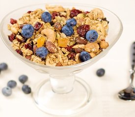 Almond, Cashew and Dried Fruits Granola