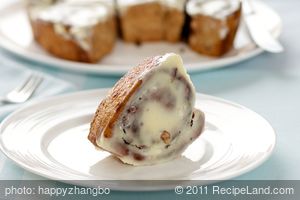 Cinnamon Buns with Cream Cheese and Maple Glaze