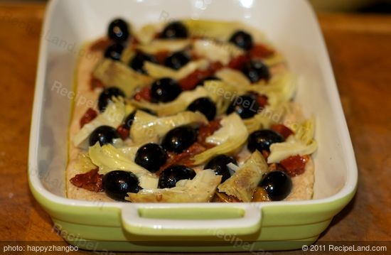 Artichoke Hearts, Olives, Sun-Dried Tomato and Red Chili Bread
