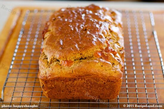 Remove from the pan and let cool on the rack.