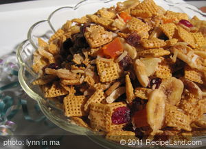 Ginger-Honey Crunch Snack Mix