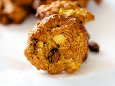 Apple-Oatmeal-Raisin Cookies