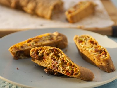 Sun-Dried Tomato and Olive Pizza Rolls