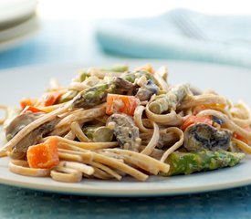 Linguine and Asparagus with Creamy Sauce