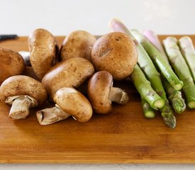 Linguine and Asparagus with Creamy Sauce