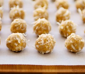 Crispy Crunchy Peanut Snowballs