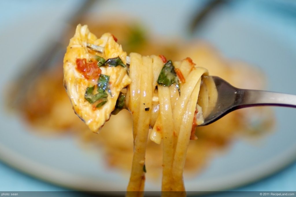 Chicken in Sun-Dried Tomato Cream Sauce