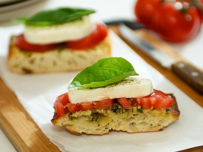 Open-Faced Sandwich with Tomato, Mozzarella and Basil