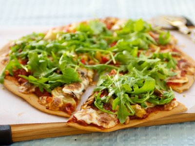 Artichoke Hearts, Roasted Bell Pepper and Fresh Mozzarella Pizza