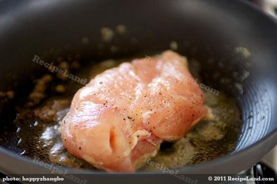 First prepare and cook the chicken breasts.