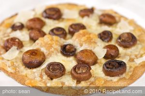 Cheesy Mushroom Pizza