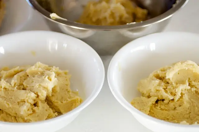 Divide the dough into three equal parts.
