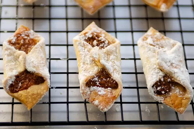 Kifli (Hungarian Walnut Cookies)